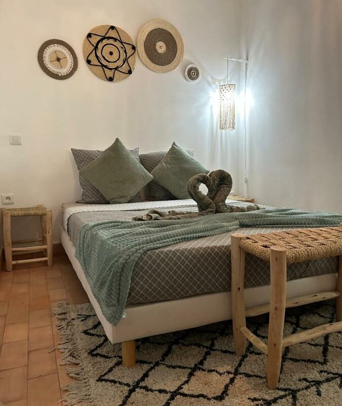 suite zamarad pour 2 personnes chambre double dans le riad tifawt à marrakech maroc