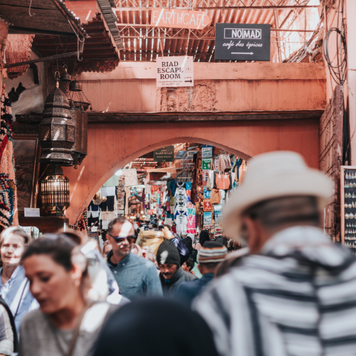 activités à marrakech maroc depuis le riad tifawt shopping flaner dans les rues de marrakech artisanat marocain