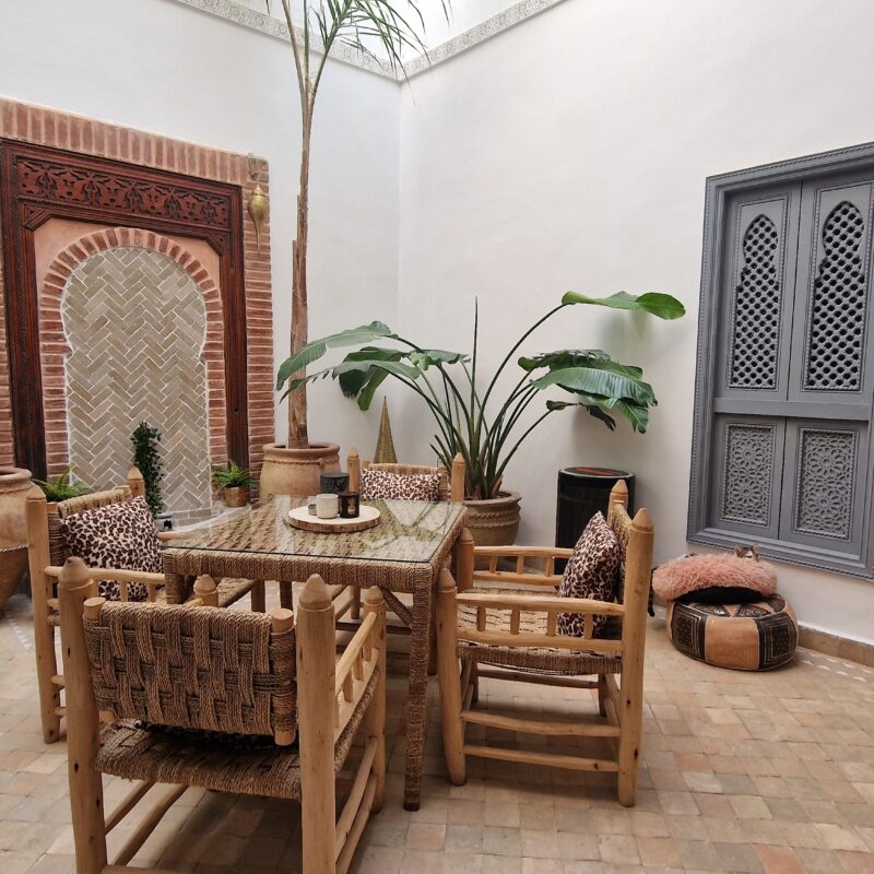 patio du riad tifawt de marrakech maroc